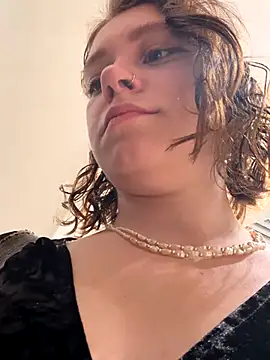 lucy-joy online show from September 2025 09:54:02 AM