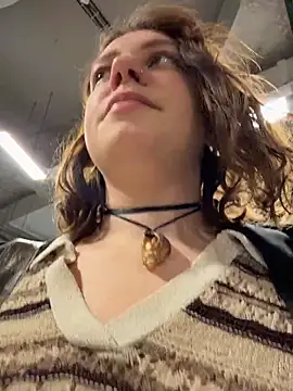 lucy-joy online show from November 2025 11:33:02 AM