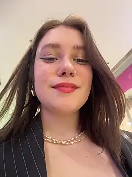 lucy-joy online show from December 2025 01:08:01 PM