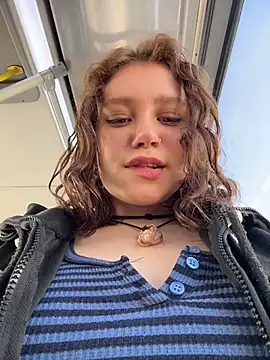 lucy-joy online show from March 2026 09:01:01 AM