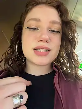 Snapshot of lucy-joy chatting on June 2026 07:31:02 AM lucy-joy online show from June 2026 07:31:02 AM