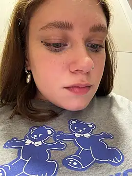 Snapshot of lucy-joy chatting on July 2026 10:21:02 AM lucy-joy online show from July 2026 10:21:02 AM