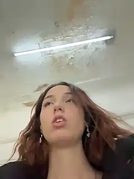 DollyTall online show from November 2025 07:40:01 AM