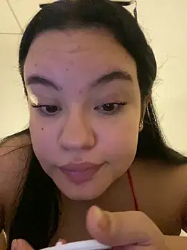 Snapshot of Emily_Taylor2 chatting on September 2025 02:00:02 AM Emily Taylor2 online show from September 2025 02:00:02 AM