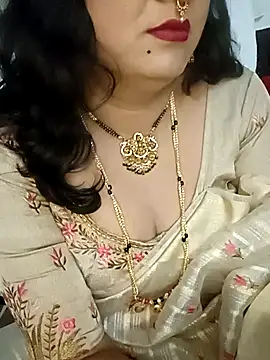 Snapshot of Niharika555 chatting on July 2026 08:33:01 PM Niharika555 online show from July 2026 08:33:01 PM