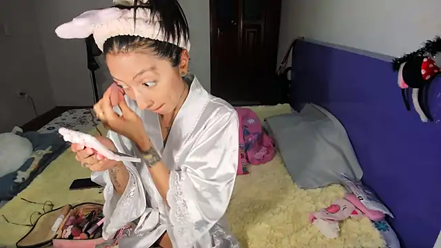 Anais lux online show from April 2026 11:55:02 PM