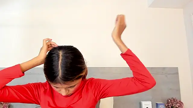 sunnyWhitee online show from March 2026 07:11:01 PM