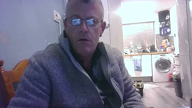 hefin18 online show from February 2025 07:27:02 PM