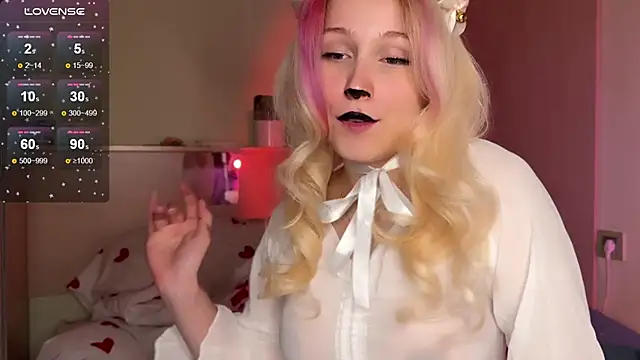  Annabel Myr  online show from October 2025 04:08:02 PM