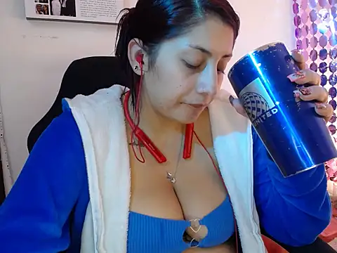 Nicol V online show from October 2025 04:20:01 AM