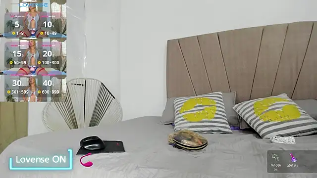 Lady miss    online show from November 2025 12:48:02 PM