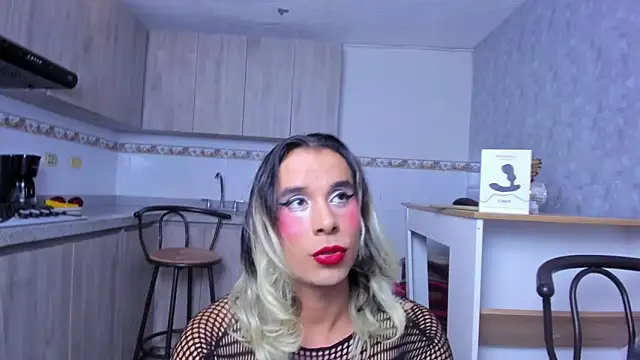 Snapshot of ZaiMoon_ chatting on February 2026 08:14:01 PM ZaiMoon online show from February 2026 08:14:01 PM