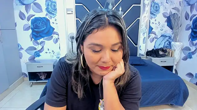 Snapshot of LatinaHoleQueen chatting on September 2025 02:31:01 PM LatinaHoleQueen online show from September 2025 02:31:01 PM