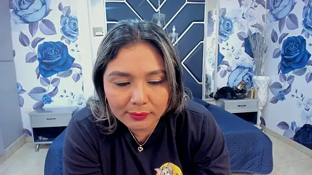 Snapshot of LatinaHoleQueen chatting on October 2025 02:26:01 PM LatinaHoleQueen online show from October 2025 02:26:01 PM