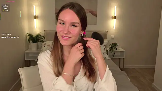 Snapshot of _Clare_Florence_ chatting on October 2025 01:42:02 PM  Clare Florence  online show from October 2025 01:42:02 PM