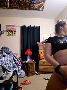 nuttiebuddy1 online show from November 2025 12:21:01 AM