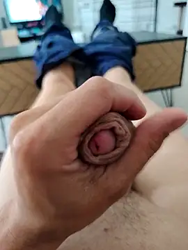 lebarbue34 online show from April 2026 12:21:02 PM