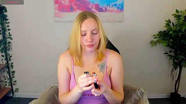 Snapshot of Anna_Chelsea chatting on April 2026 01:07:02 AM Anna Chelsea online show from April 2026 01:07:02 AM