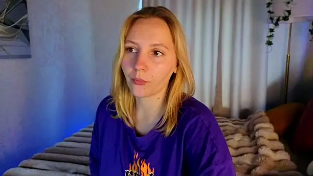Snapshot of Anna_Chelsea chatting on May 2026 01:03:02 AM Anna Chelsea online show from May 2026 01:03:02 AM