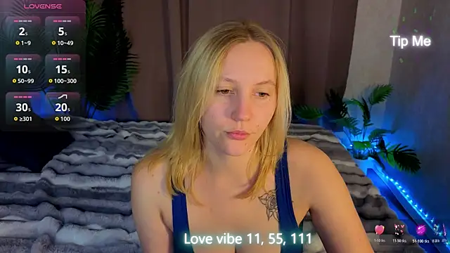 Snapshot of Anna_Chelsea chatting on May 2026 01:02:02 AM Anna Chelsea online show from May 2026 01:02:02 AM