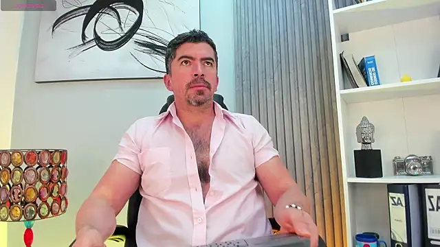 Snapshot of JuanKFit_45 chatting on July 2026 04:37:01 AM JuanKFit 45 online show from July 2026 04:37:01 AM