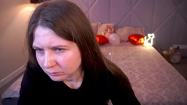 CraveeDoll online show from February 2026 01:48:02 PM