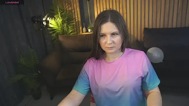 CraveeDoll online show from February 2026 07:14:02 PM