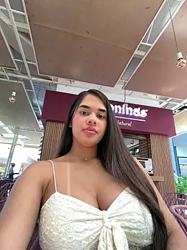 BellaLeclair online show from April 2026 03:21:02 PM