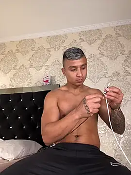 ThiagoBlaze online show from September 2025 02:46:02 AM