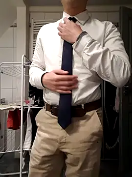 GentlemanMoney  online show from October 2025 04:42:02 PM