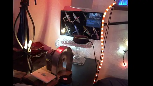 Pussyeat2please online show from April 2026 07:58:01 PM