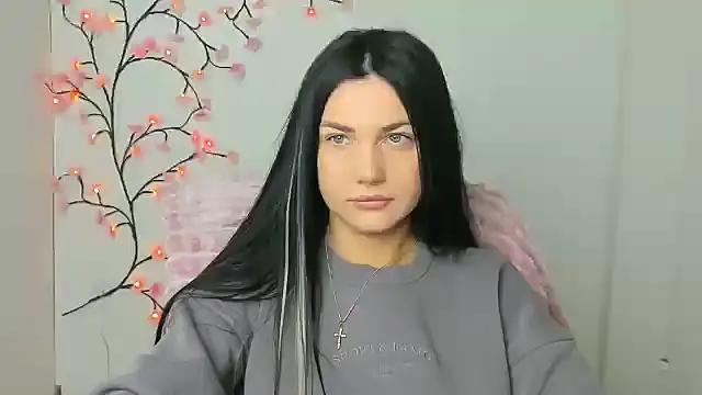 Lune Moon online show from February 2026 06:29:02 AM