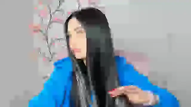 Snapshot of Lune_Moon chatting on April 2026 05:32:01 AM Lune Moon online show from April 2026 05:32:01 AM