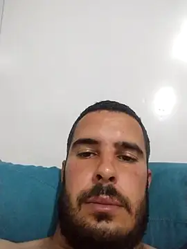 Snapshot of MaroonToil chatting on June 2026 10:29:02 AM MaroonToil online show from June 2026 10:29:02 AM