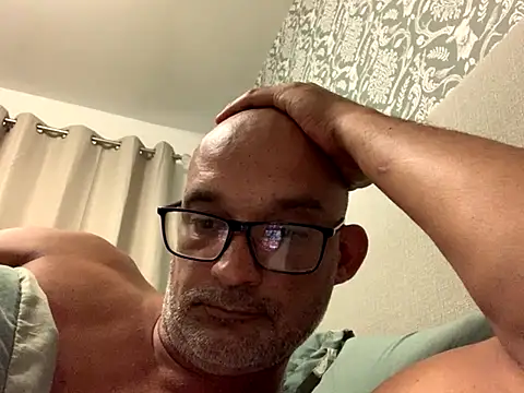 Snapshot of halfcastlad chatting on September 2025 08:56:02 PM halfcastlad online show from September 2025 08:56:02 PM