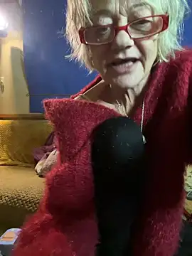 ladyboatlady online show from January 2026 06:17:01 AM