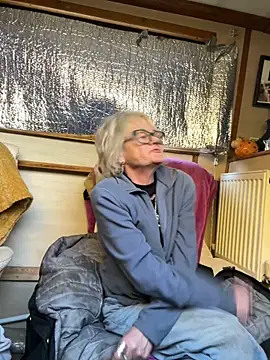 ladyboatlady online show from March 2026 05:16:01 PM