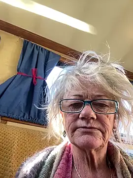 ladyboatlady online show from April 2026 06:31:02 AM