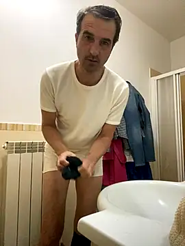 Snapshot of sasatimido chatting on December 2025 05:17:02 AM sasatimido online show from December 2025 05:17:02 AM