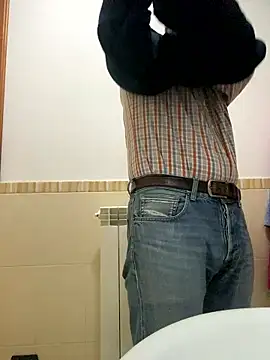 Snapshot of sasatimido chatting on January 2026 05:35:01 AM sasatimido online show from January 2026 05:35:01 AM