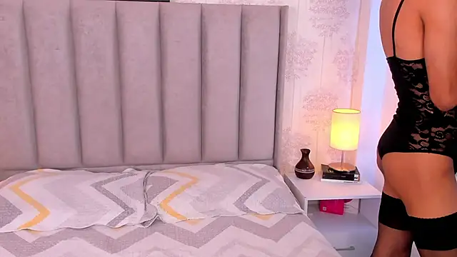 ShaynaHosk online show from April 2026 04:30:02 AM