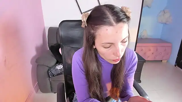 Snapshot of paula_miler1 chatting on February 2026 01:39:01 PM paula miler1 online show from February 2026 01:39:01 PM