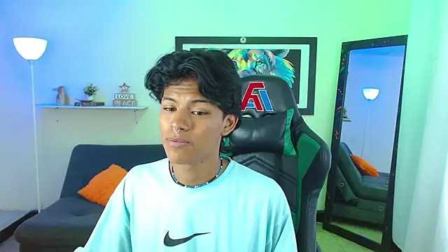 dreyk20 online show from November 2025 01:55:02 PM