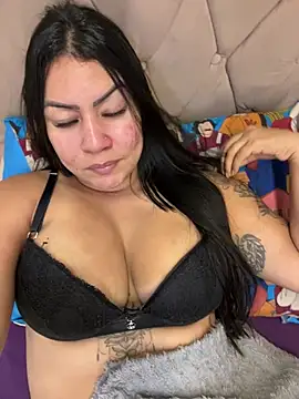 julianamascarada online show from July 2026 01:27:01 AM