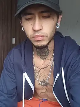 Tattoboy19cm online show from October 2025 03:24:02 PM