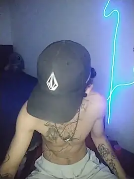 Tattoboy19cm online show from February 2026 03:58:01 AM