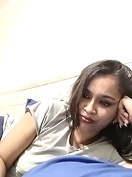 Snapshot of cute_indianxo chatting on October 2025 12:36:02 AM cute indianxo online show from October 2025 12:36:02 AM