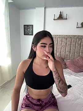 EmiilyEvans  online show from September 2025 09:37:01 PM