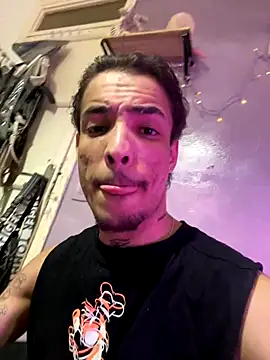 Snapshot of luluycoco chatting on October 2025 07:38:02 AM luluycoco online show from October 2025 07:38:02 AM