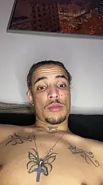 Snapshot of luluycoco chatting on November 2025 04:23:02 AM luluycoco online show from November 2025 04:23:02 AM